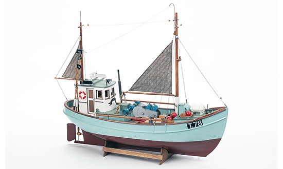Maquette bateau navigante en bois:Sportmer